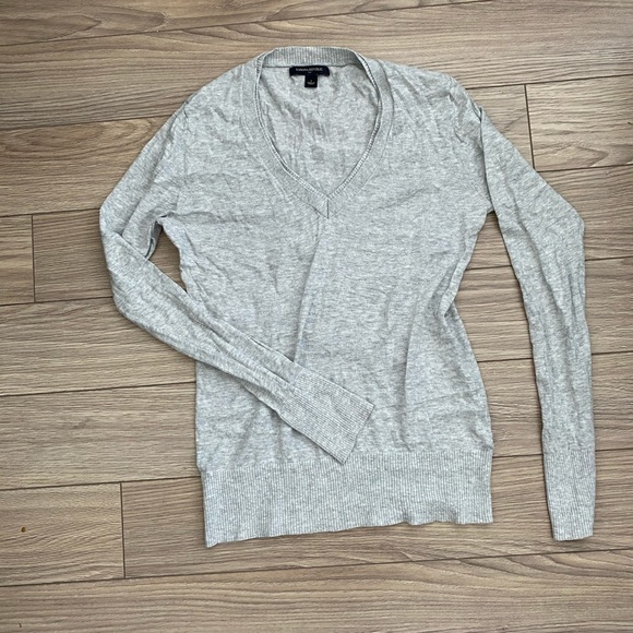 Banana Republic Tops - Banana Republic Grey Long Sleeve Banana Republic Tops - Banana Republic Grey Long Sleeve
